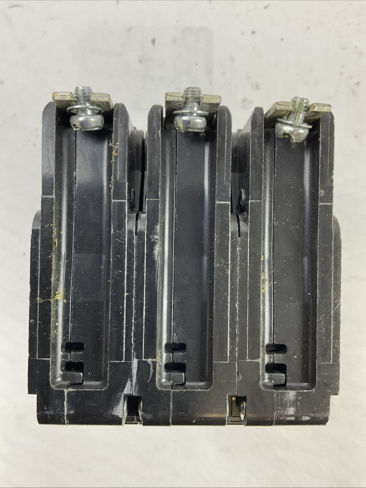SQUARE D EDB34100 100AMP 3POLE 240VAC 480Y/277VAC 3POLE CIRCUIT BREAKER