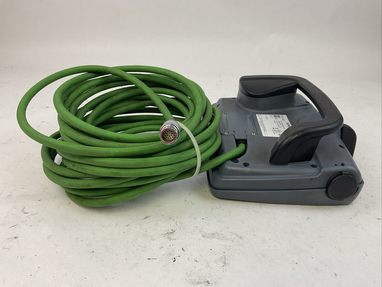 SIEMENS 1P 6AV2 125-2GB23-0AX0 KTP700F MOBILE 6AV2181-5AF10-0AX0 CABLE CONNECTOR