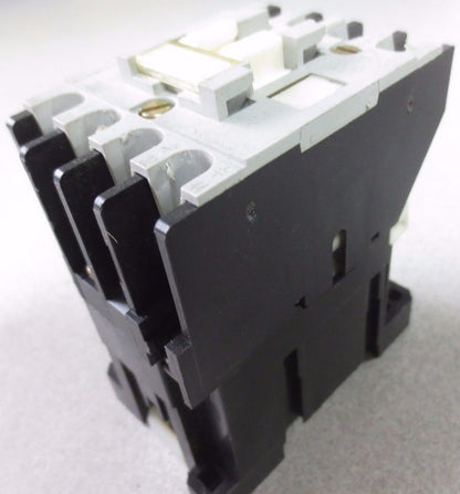 ALLEN-BRADLEY 700-P220A1, Ser. C - RELAY