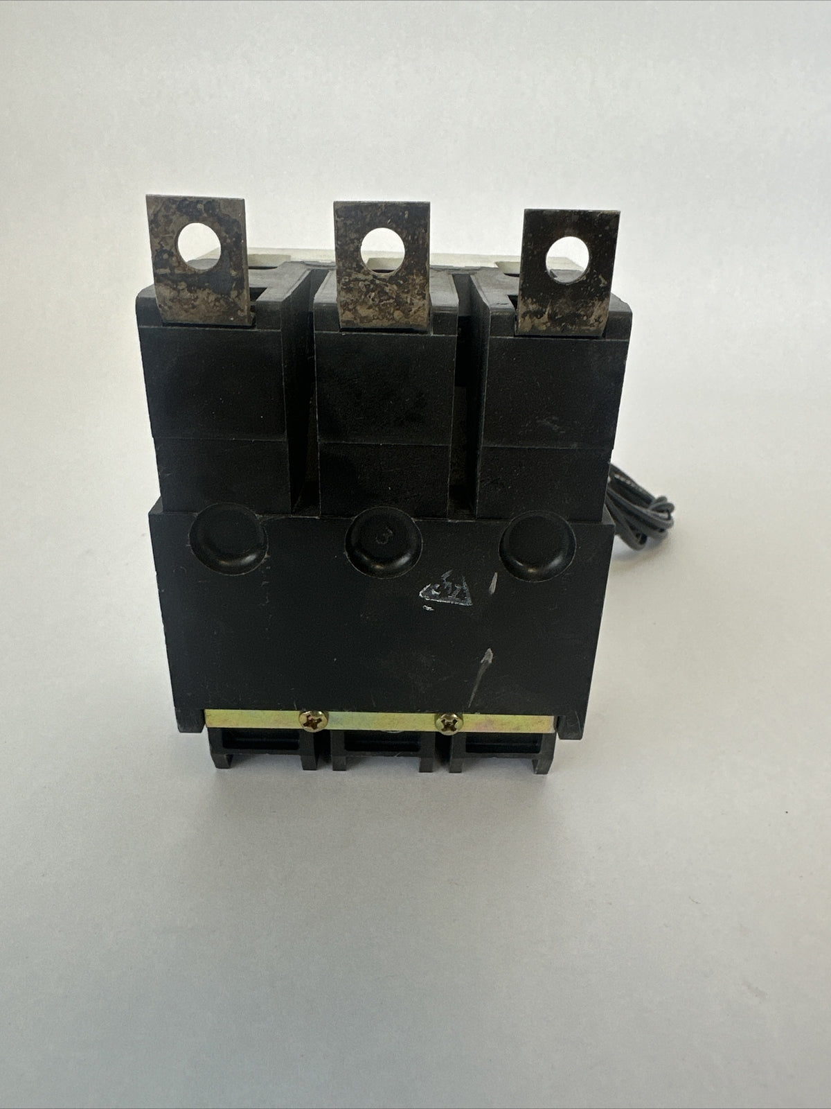 CUTLER HAMMER GDB3040 CIRCUIT BREAKER 480VAC 250VDC 3P 40A GDB 14K 1373D62G01