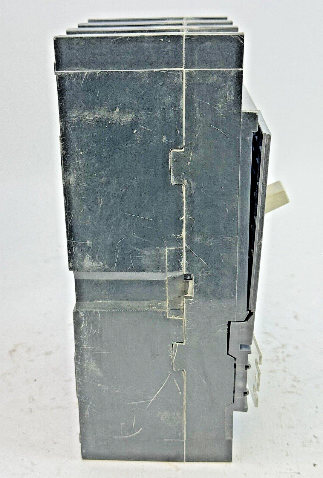 GE - SGLB36BA0150 - CIRCUIT BREAKER - 3 POLE/600 VAC/150A - W/ 100 A RATING PLUG