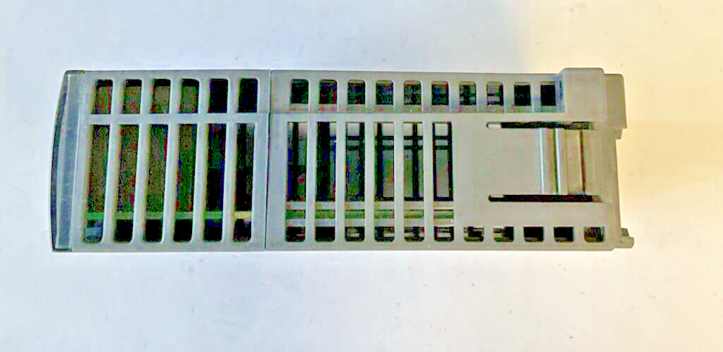 MITSUBISHI QY41P OUTPUT UNIT  12/24VDC 0.1A