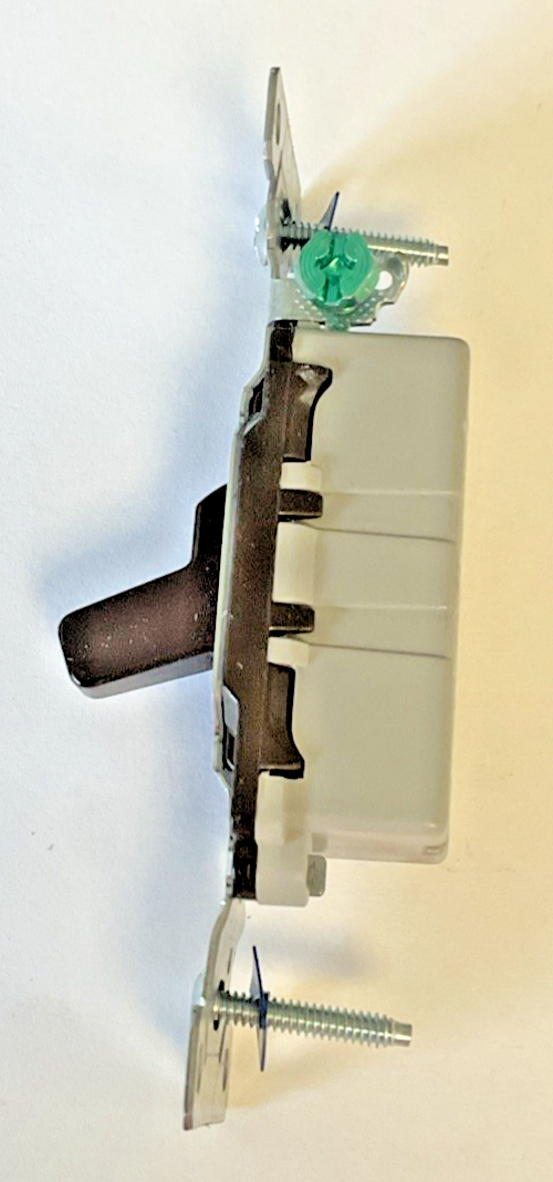 EATON CS120B TOGGLE SWTICH 20A 120/277VAC ****LOTOF8****