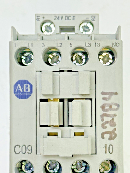 ALLEN-BRADLEY 100-C09D*10 SER. A CONTACTOR W 24VDC COIL & 193-EA1DB SER. B RELAY