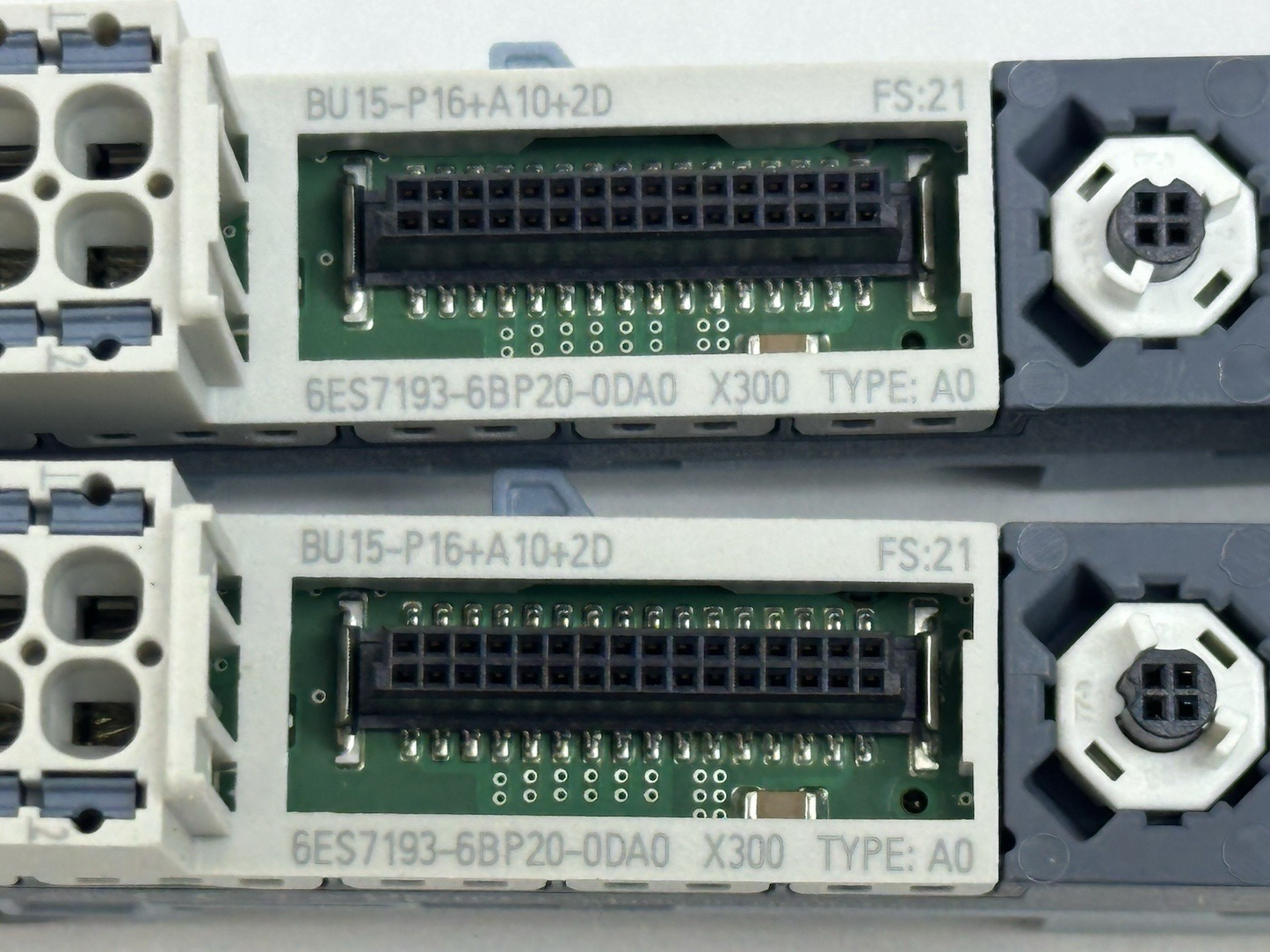 SIEMENS 6ES7193-6BP20-0DA0 SIMATIC ET 200SP BASE UNIT BU15-P16+A10+2D LOT OF 2
