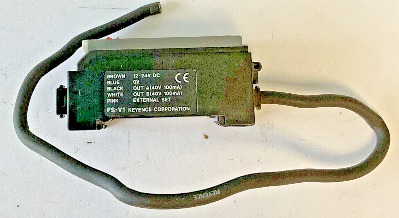 KEYENCE FS-V1  FIBER OPTIC AMPLIFIER 12-24VDC