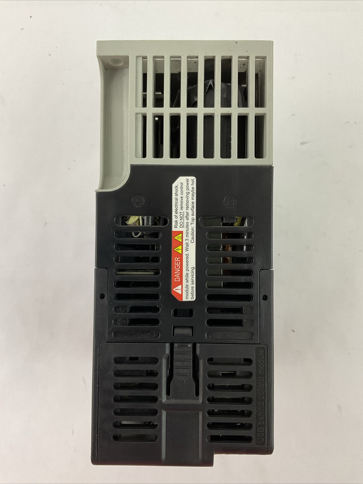ALLEN BRADLEY 25B-D4P0N104 AC DRIVE FRN 4.001 SER A OUTPUT 0-460VAC