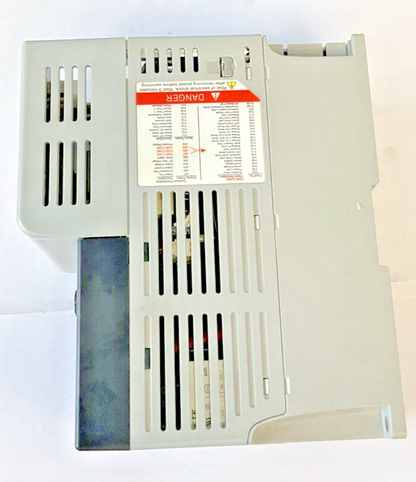 ALLEN BRADLEY 22B-D4P0N104 AC DRIVE SER.A 1.5KW 2.0HP 3PH 480VAC 63HZ 5.7AMPS