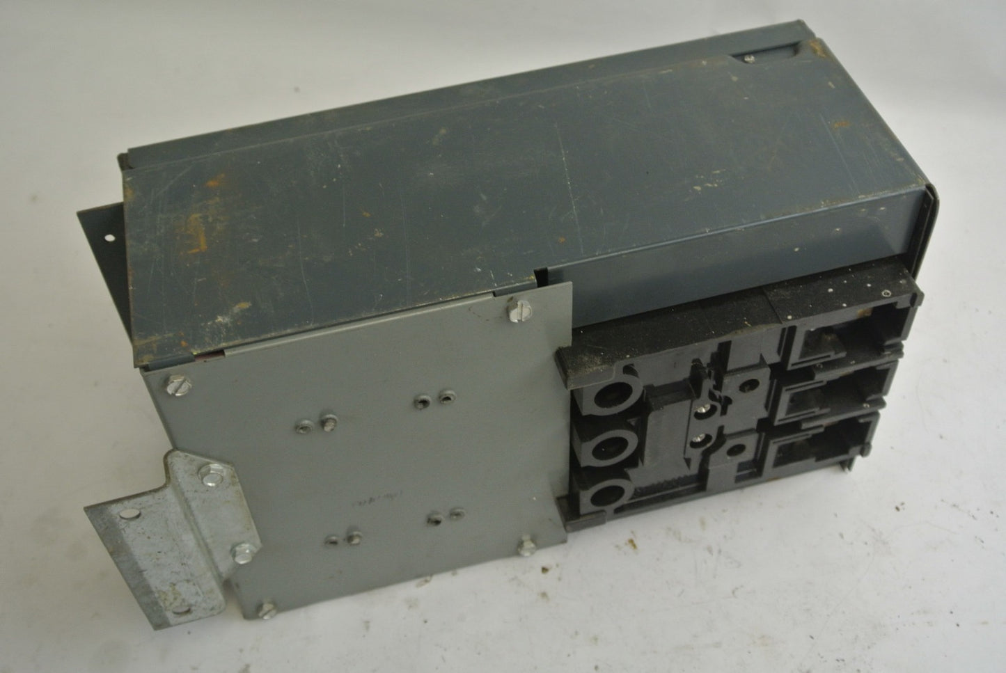 GE QMR361L - FUSIBLE DISCONNECT / PANELBOARD SWITCH - 600VAC, 30A, 3-POLE