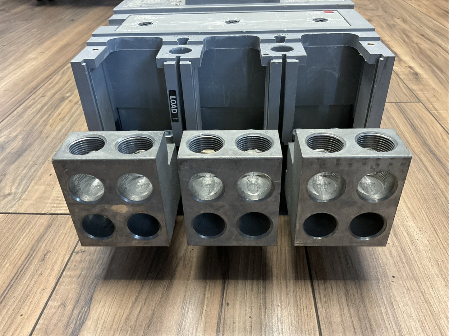 ITE ND63F120 CIRCUIT BREAKER 1200AMP 600VAC 3P SENTRON SERIES 1000AMP TRIP UNIT