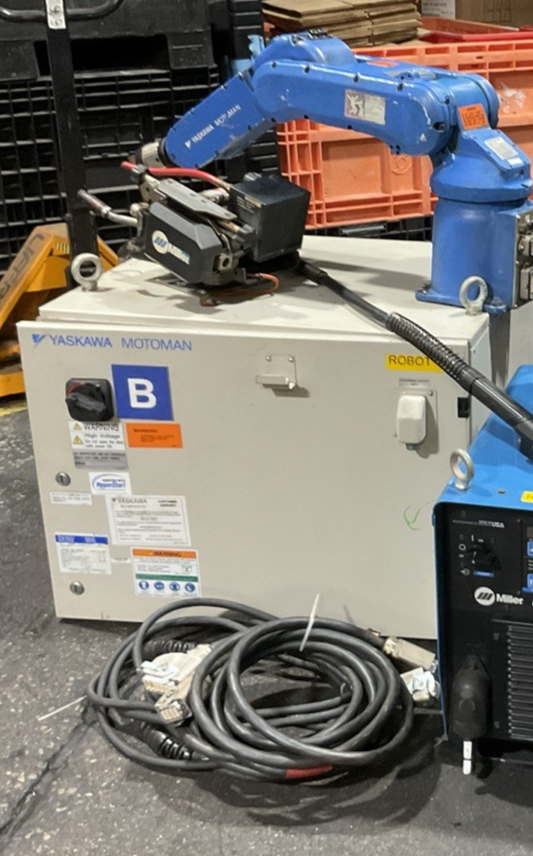 YASKAWA YR-MH00005-E10 WELDING DX100/MH5 TYPE ERDR-MH00005-B32 3PH 480V 50/60HZ