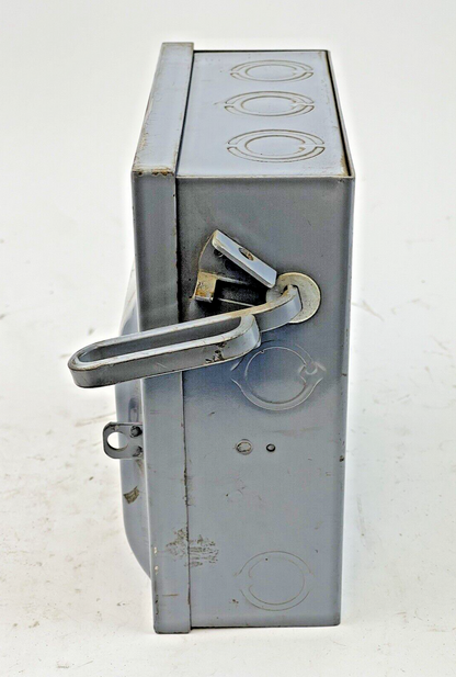 WADSWORTH ELECTRIC - 8733N - ENCLOSED SWITCH - 4 POLE, 30A, 240 VAC