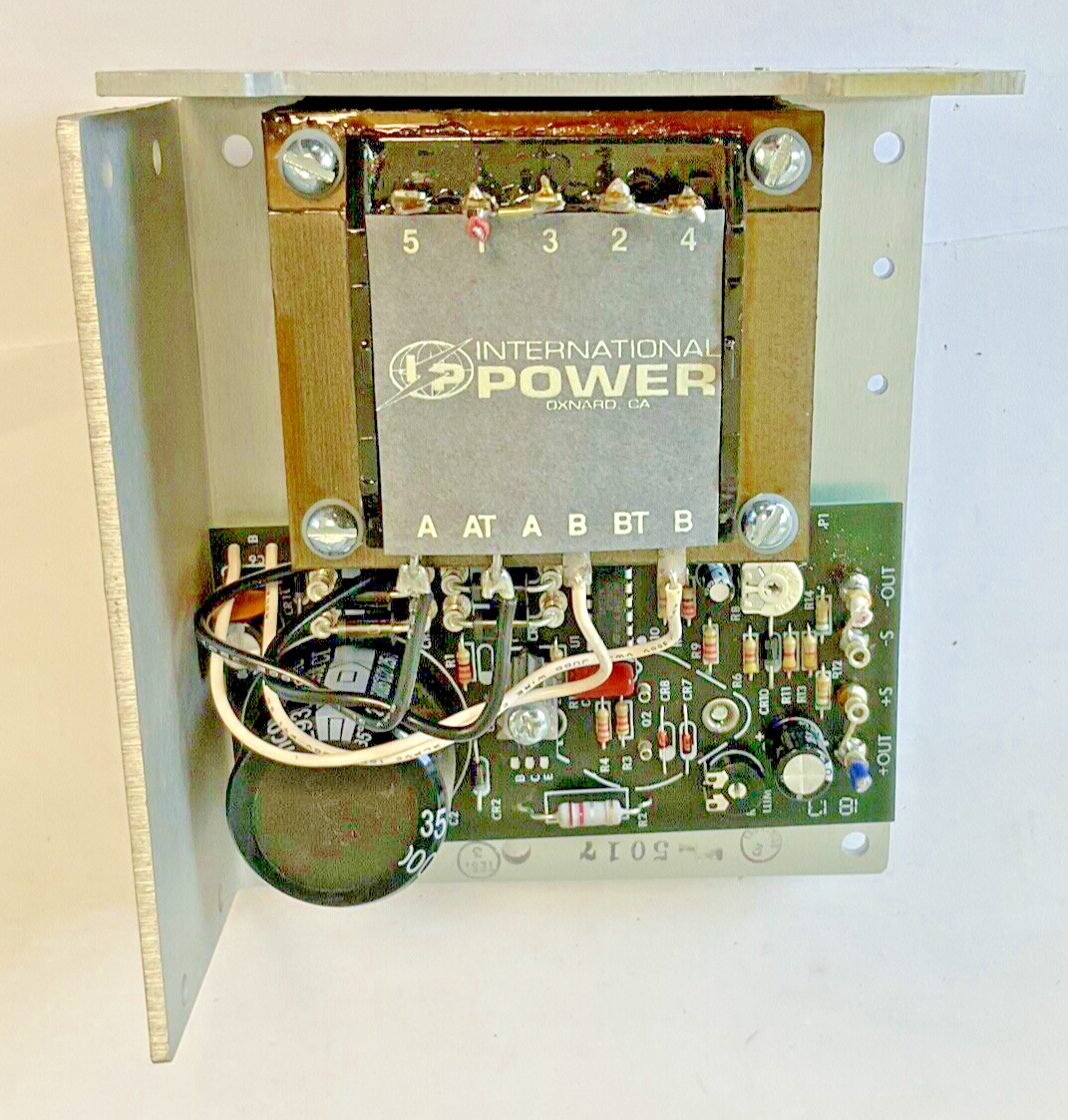 INTERNATIONAL POWER IHC12-3.4 POWER SUPPLY 12VDC 3.4AMPS