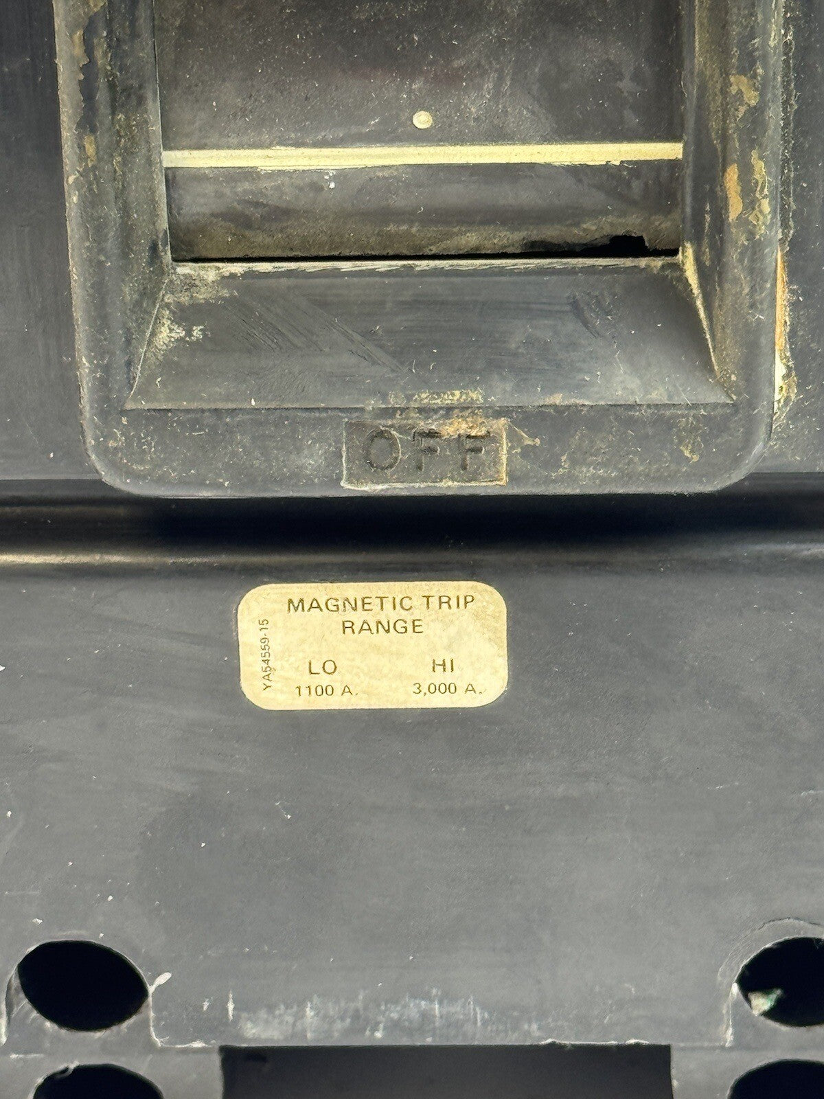 FPE - NJL431300 - MAGNETIC TRIP MOLDED CIRCUIT BREAKER - 300 A, 3 POLE, 480 VAC