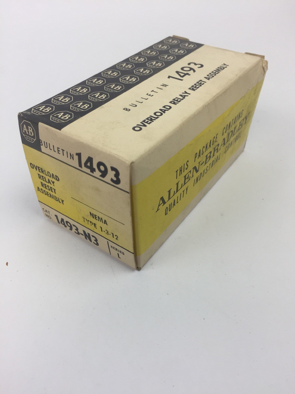 ALLEN BRADLEY 1493-N3 OVERLOAD RELAY RESET ASSEMBLY NEMA TYPE 1-3-12
