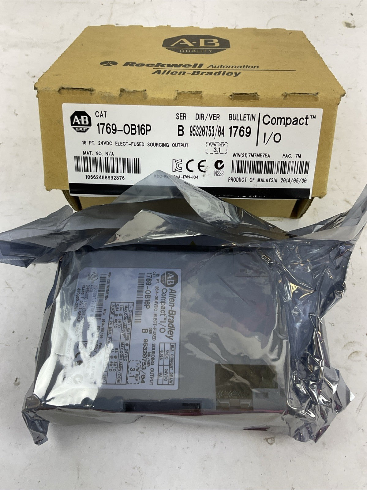 ALLEN BRADLEY 1769-OB1P SER B DIR/VER 95320753/04 F/W EREV 3.1 16PT 24VDC OUTPUT