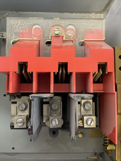 CUTLER HAMMER DH361UDK SAFETY SWITCH 600VAC 30HP 250VDC 5HP 30A 3P TYPE 12(3R)
