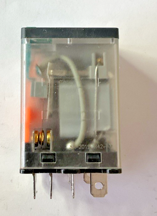 SCHNEIDER ELECTRIC RPM32BD RELAY 24VDC ***LOTOF6***