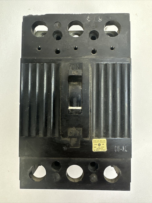 GE TQD32225 CIRCUIT BREAKER 225A 240VAC 3POLE