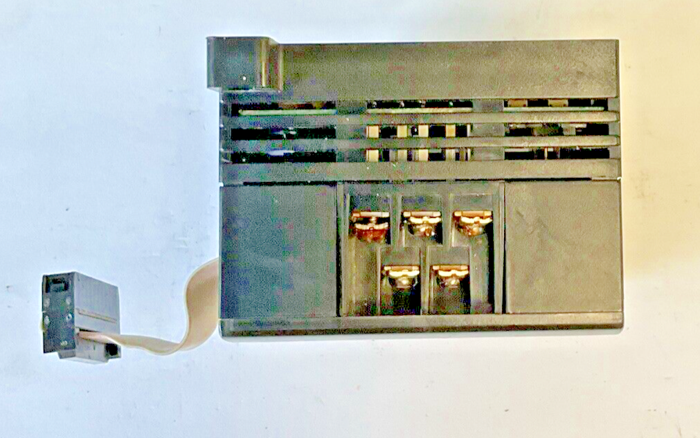 OMRON CP1W-8ET DIGITAL OUTPUT EXPANSION MODULE 30VDC