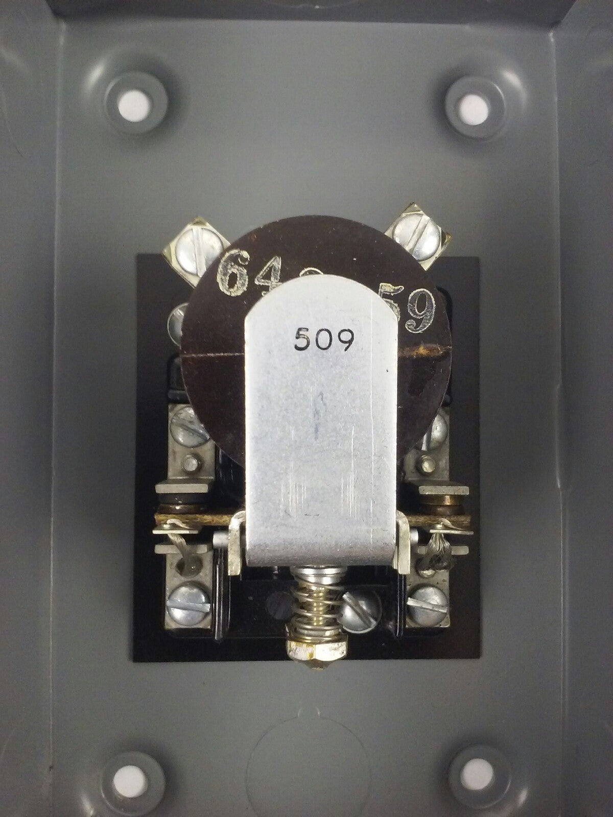 CUTLER HAMMER, 9575H770A, 509- A.C. RELAY, NEMA 1, 110V, 60 HZ, 1/4 H.P., NEW