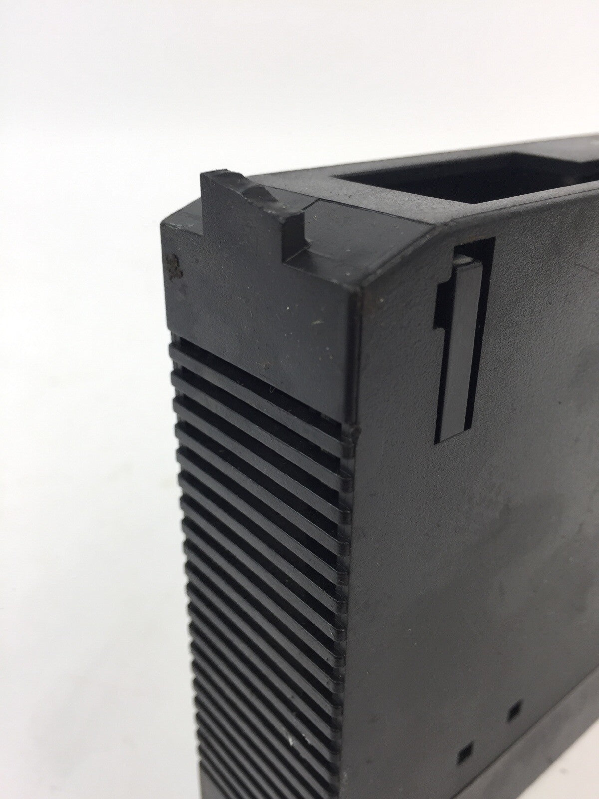 GE FANUC IC693MDL740H OUTPUT MODULE 12/24VDC 0.5A 16PT POS