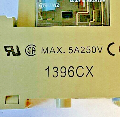 OMRON 1396CX SOCKET 5A 250V W/ G2R-2-SND RELAY ***LOTOF2***