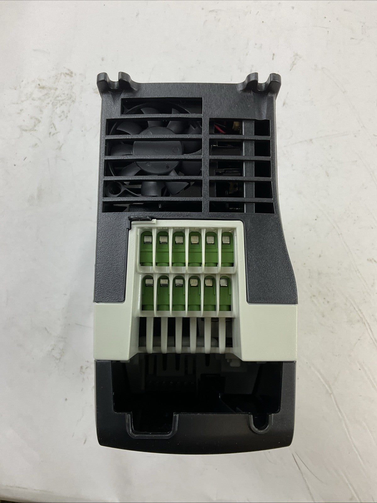 EMERSON SKC3400300 INVERTER 380-480VAC 9.5A 0-480VAC 7.2A