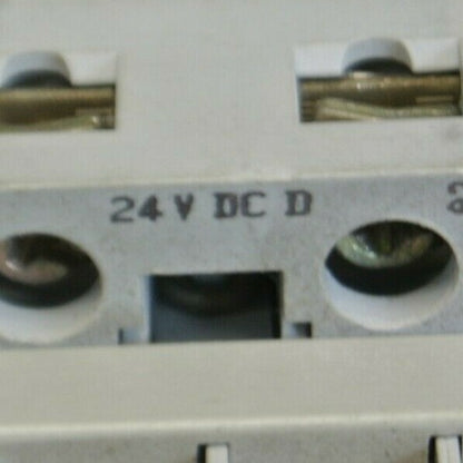 ALLEN-BRADLEY 100-C12Z*10 CONTACTOR / Ser. A / 24VDC