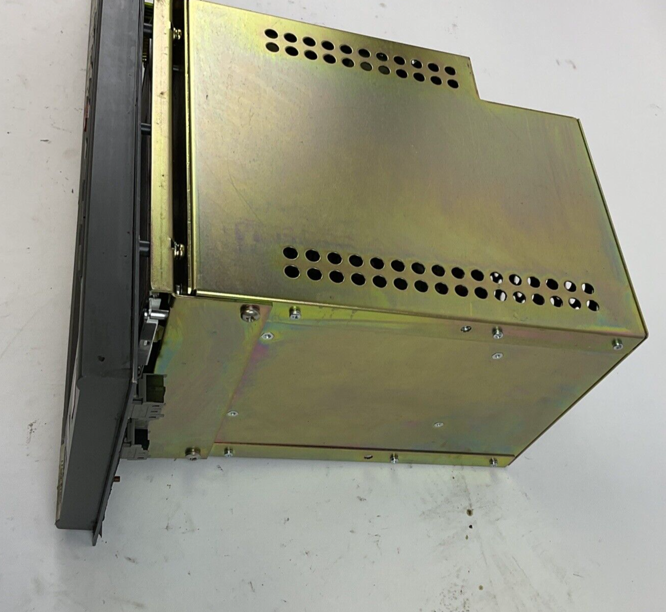 GE FANUC A16L-0001-0095 CRT/MDI UNIT 9" MONITOR WITH CONTROL PANEL