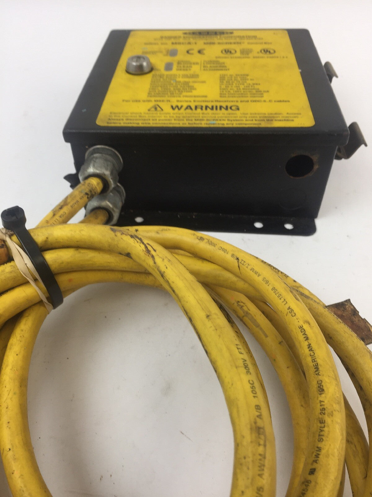 BANNER MSCA-1 MINI-SCREEN CONTROL BOX WITH CABLES MISSING KEY