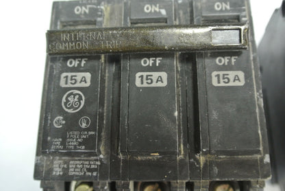 GENERAL ELECTRIC CIRCUIT BREAKER - 3-POLE, COMMON TRIP - 15A - BOLT-ON, LOT of 2