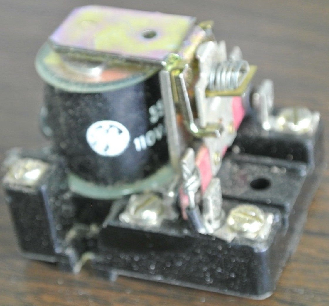 GE CR120E01155 GENERAL PURPOSE RELAY - 10A, 1/2HP, 115/230VAC - NEW SURPLUS
