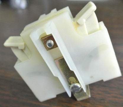 WESTINGHOUSE M33-1A - MECHANICAL INTERLOCK for Series A/200 UNITS - NEW SURPLUS