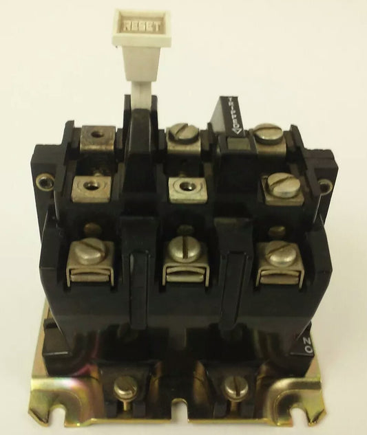 ALLEN BRADLEY 592-BOW16 SER. B OVERLOAD RELAY, 120-600V, W/ 595-A02 SER. A A600