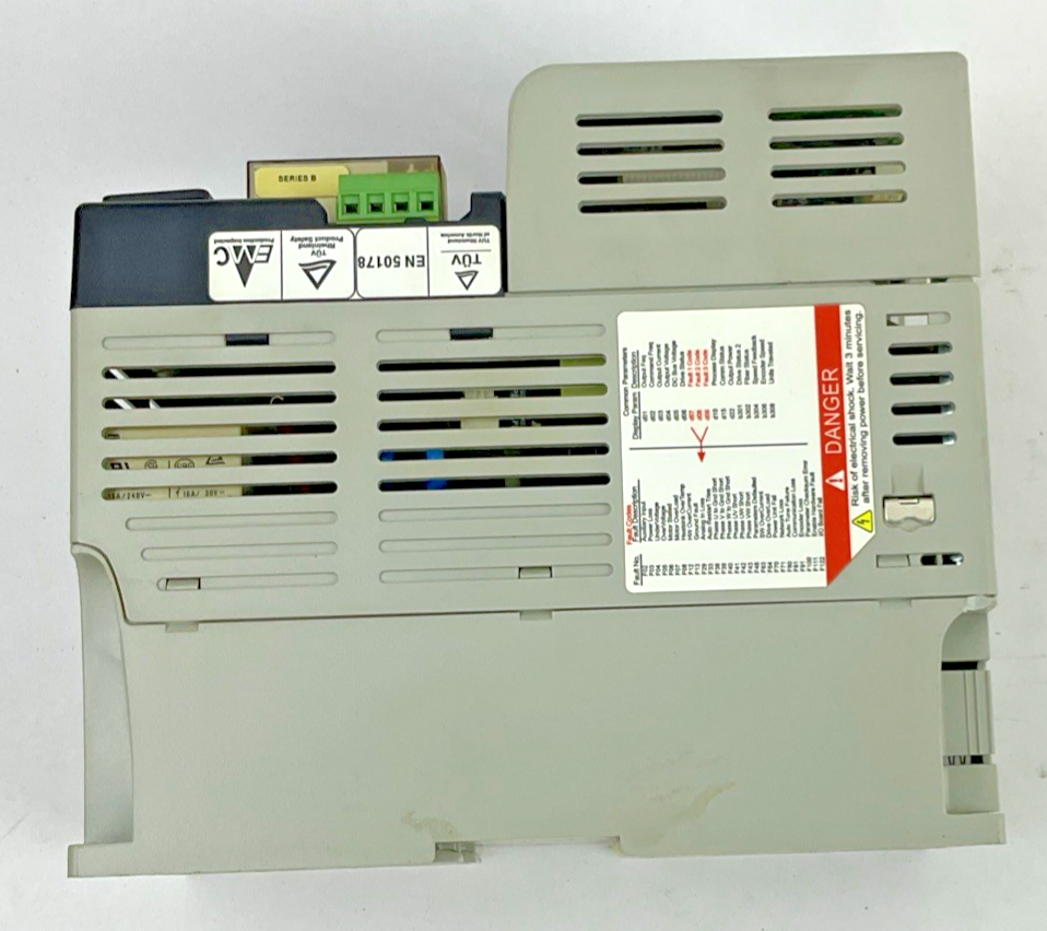 ALLEN BRADLEY 22D-D1P4N104 AC DRIVE SER.A 0.4KW/0.5HP 480V 1.8A