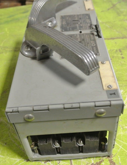 I-T-E V2B3212 CLAMPMATIC VACU-BREAK DUAL-AMPERAGE SWITCH 240V, 30 & 60A, 3-POLE