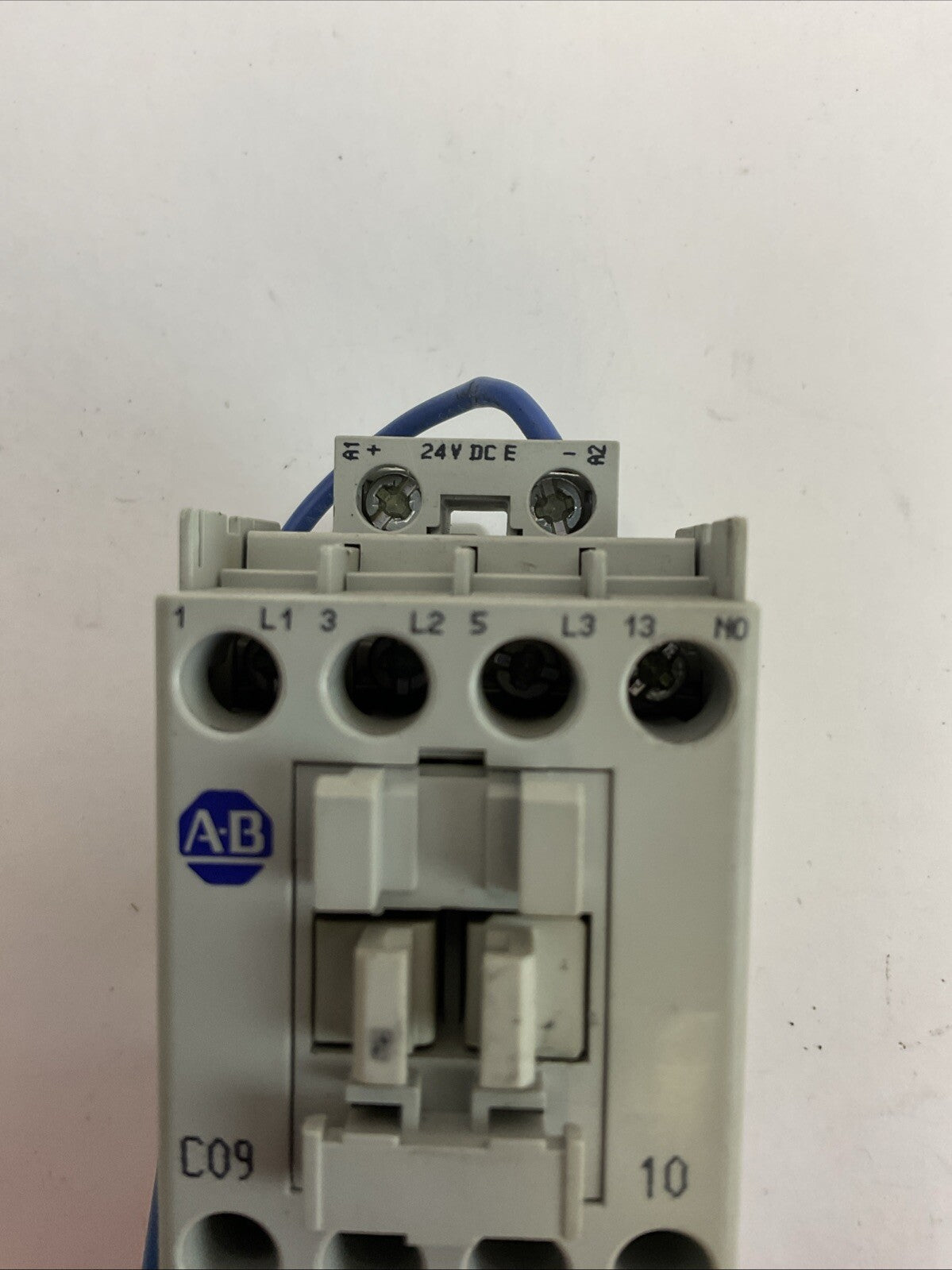 ALLEN BRADLEY STARTER (100-C09E*10 COIL 24VDC + 193-EEBB 0.2-1.0A)