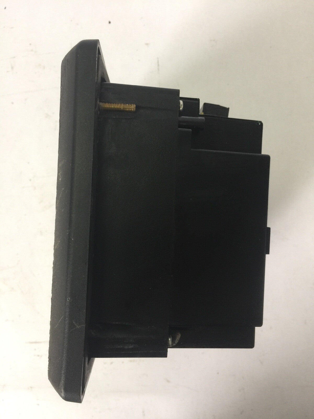 ALLEN BRADLEY 2711-T6C1L1X PANELVIEW 600 SER B FRN 4.46 24VDC 24W