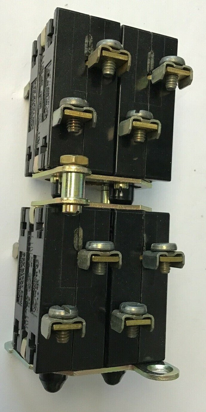 GENERAL ELECTRIC CR290U207 TANDEM BLOCK 600V 4N0-4NC NC CONT.