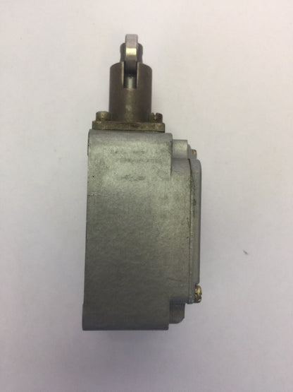 MICRO SWITCH A DIVISION OF HONEYWELL 5LS6 LIMIT SWITCH