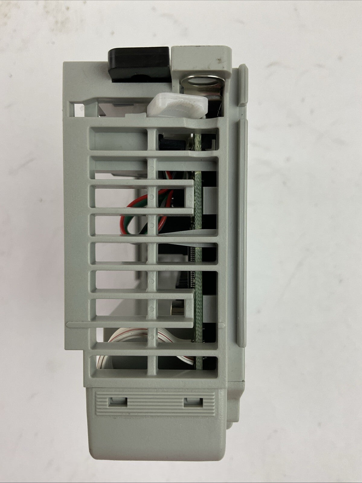 ALLEN BRADLEY 1769-OW8 SER B REV 3 F/W REV 3.1 8PT 5-265VAC 5-125VDC FORM A RELA
