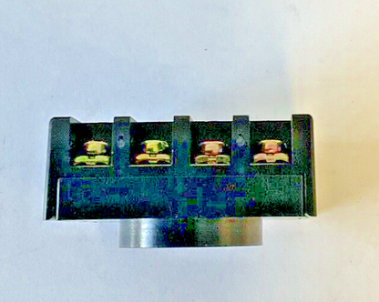 OMRON P3G-08RELAY SOCKET BASE 6A250VAC ***LOTOF7***
