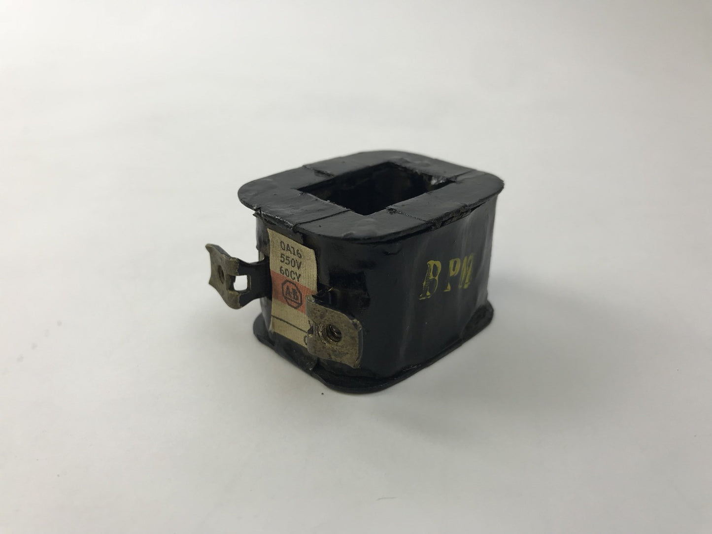 Allen Bradley OA16 Coil 550V 60 Cy Used No Screws