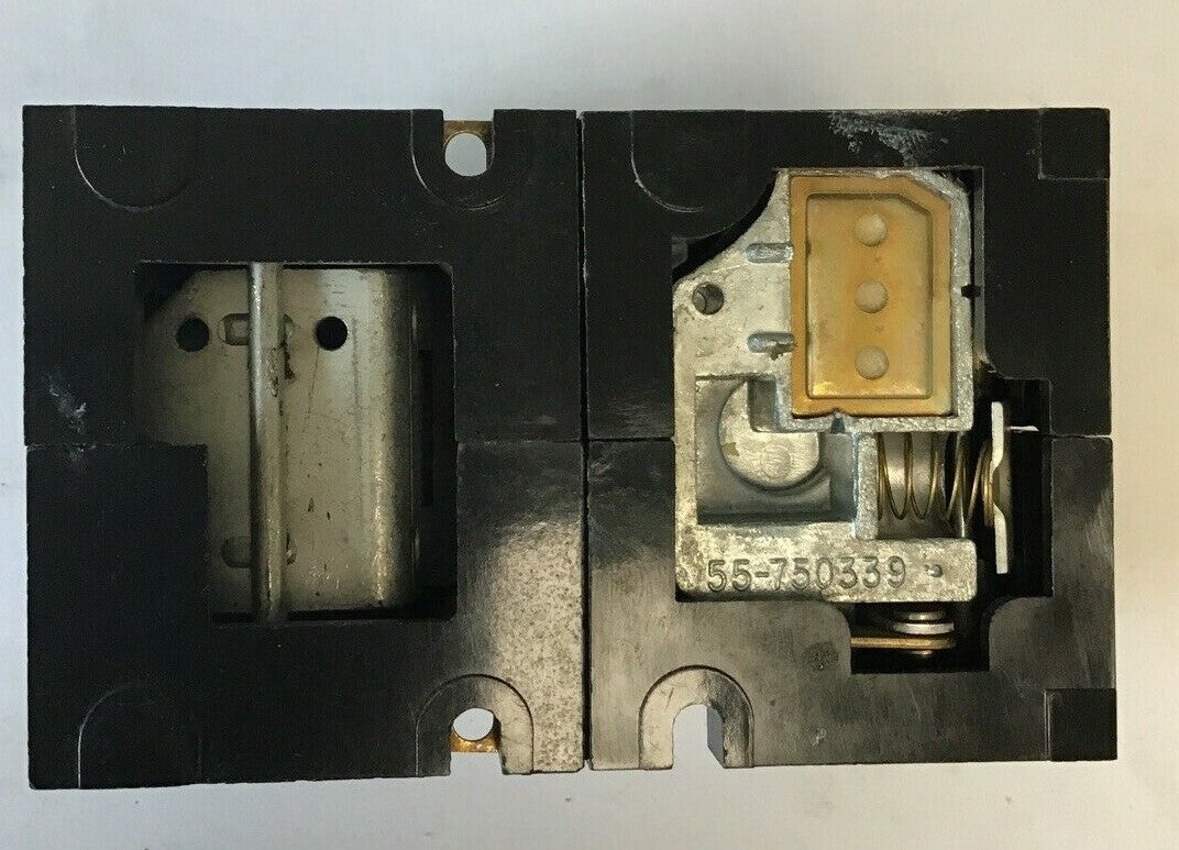 GENERAL ELECTRIC CR122A04731AA 300VAC 10A 28V 50HZ INDUSTRIAL RELAY