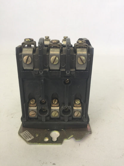 ALLEN BRADLEY 509-A0D-A2E SIZE 0 CONTACTOR 600VAC 18AMP SER B 5HP COIL 115-120V
