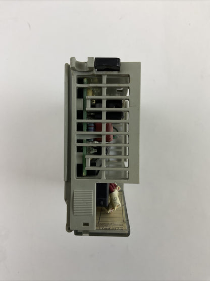 ALLEN BRADLEY 1769-OA8 SER A REV 1 F/W REV 1.1 8PT 85-264VAC OUTPUT MODULE