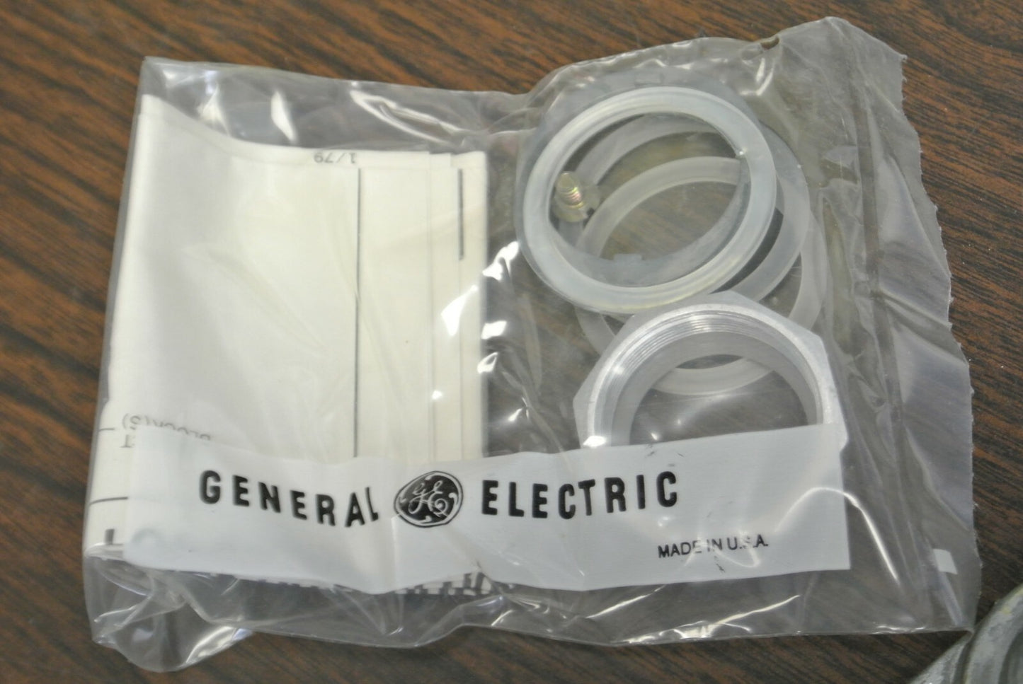 G.E. CR2940YB200A H.D. OILTIGHT SELECTOR SWITCH 2-POS. OPERATOR / NEW SURPLUS