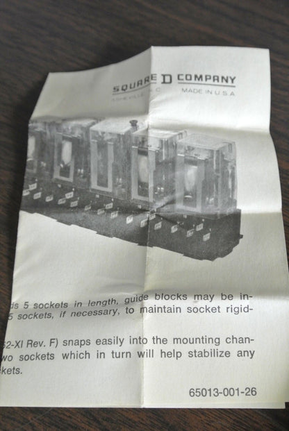 SQUARE D NK-3T - Series C - TRACK-MOUNTED SOCKET - NEW SURPLUS