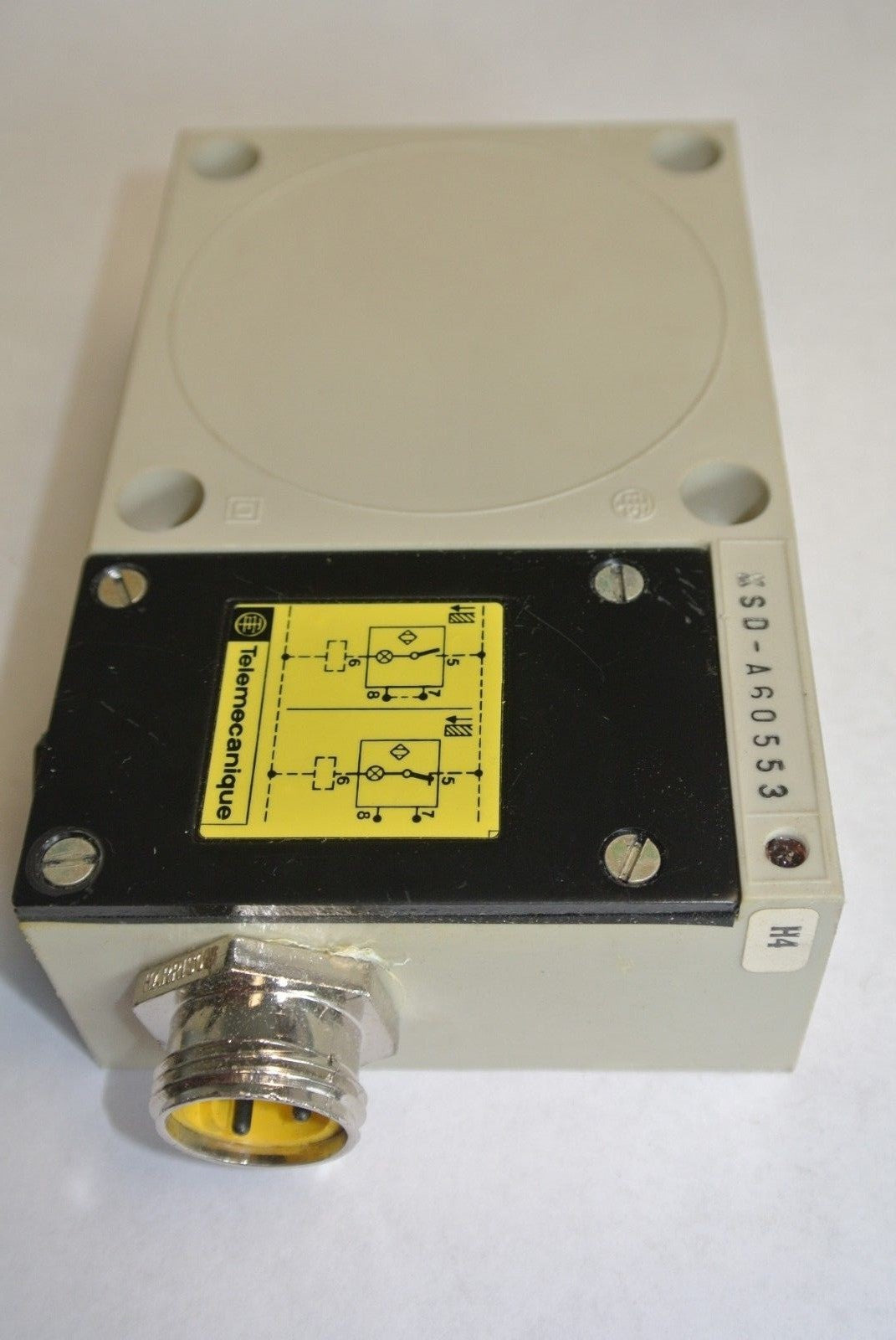 TELEMECANIQUE XSD-A60553 INDUCTIVE PROXIMITY SENSOR / SWITCH - NEW SURPLUS